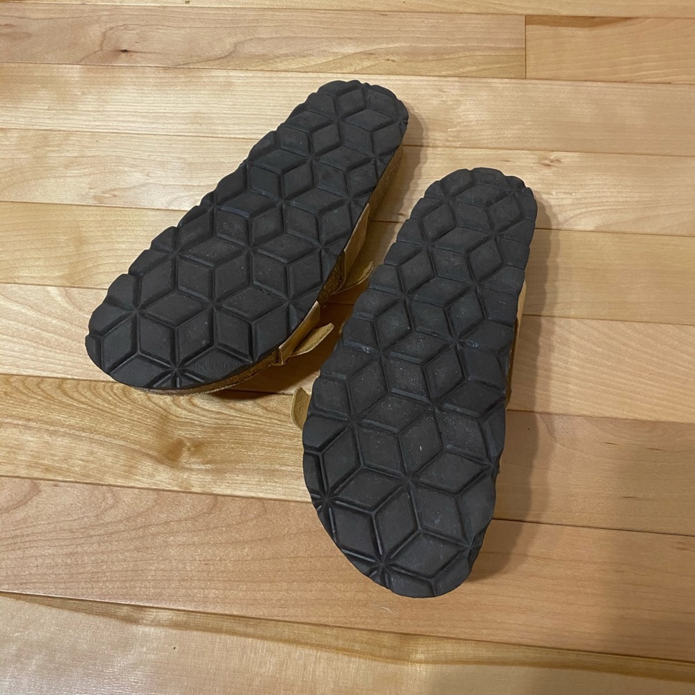 Sandals - Picture 3 of 6